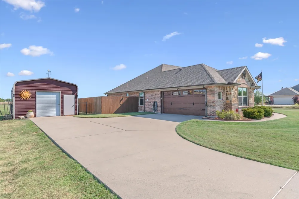 3740 County Road 2156 Caddo Mills, TX 75135