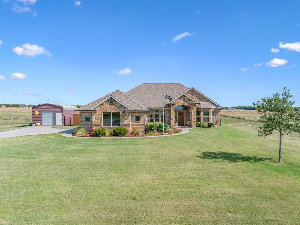 3740 County Road 2156 Caddo Mills, TX 75135