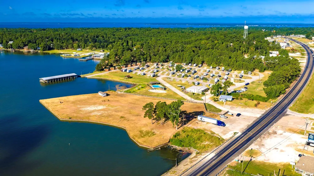 13107 Us Highway 190 W Onalaska, TX 77360