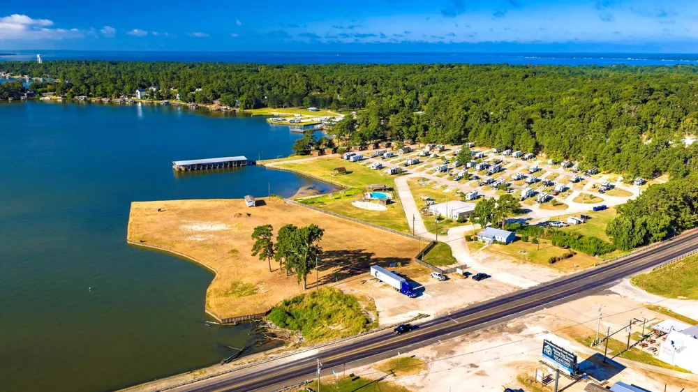13107 Us Highway 190 W Onalaska, TX 77360