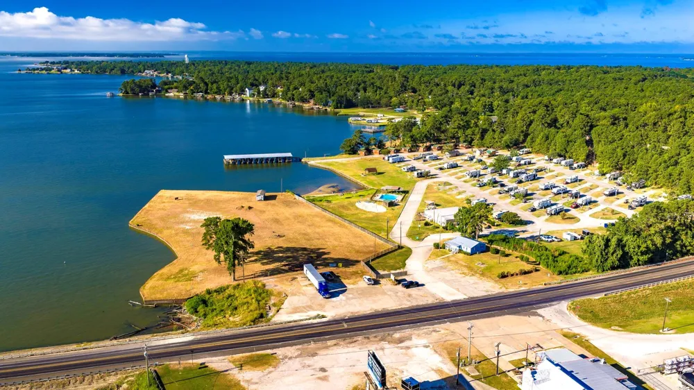 13107 Us Highway 190 W Onalaska, TX 77360
