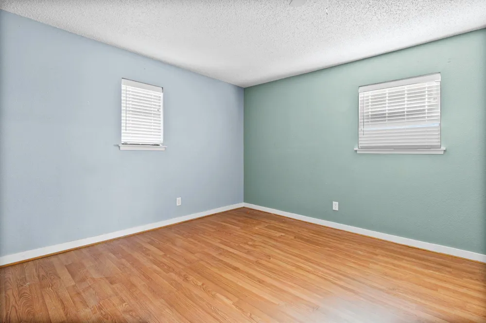 13107 Us Highway 190 W Onalaska, TX 77360