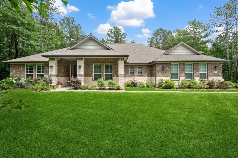 1574 Silver Creek Lane Montgomery, TX 77316