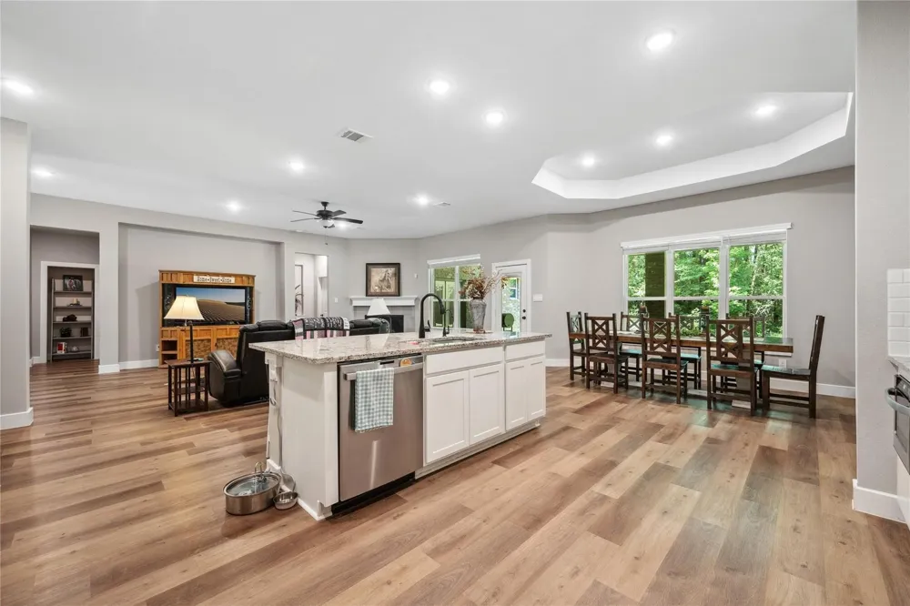 1574 Silver Creek Lane Montgomery, TX 77316