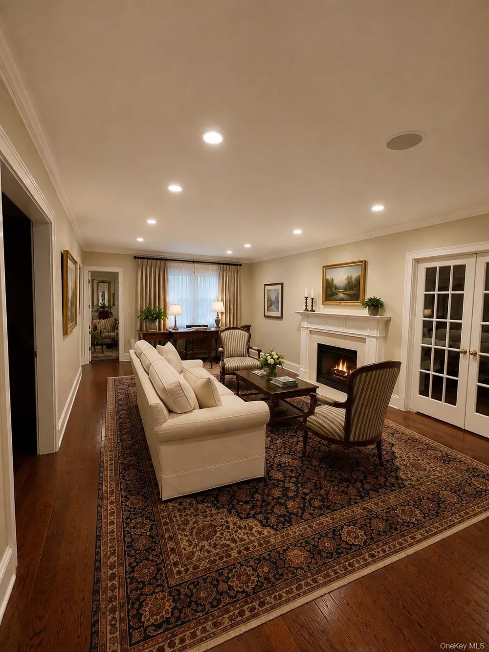 30 The Maples Roslyn Estates, NY 11576