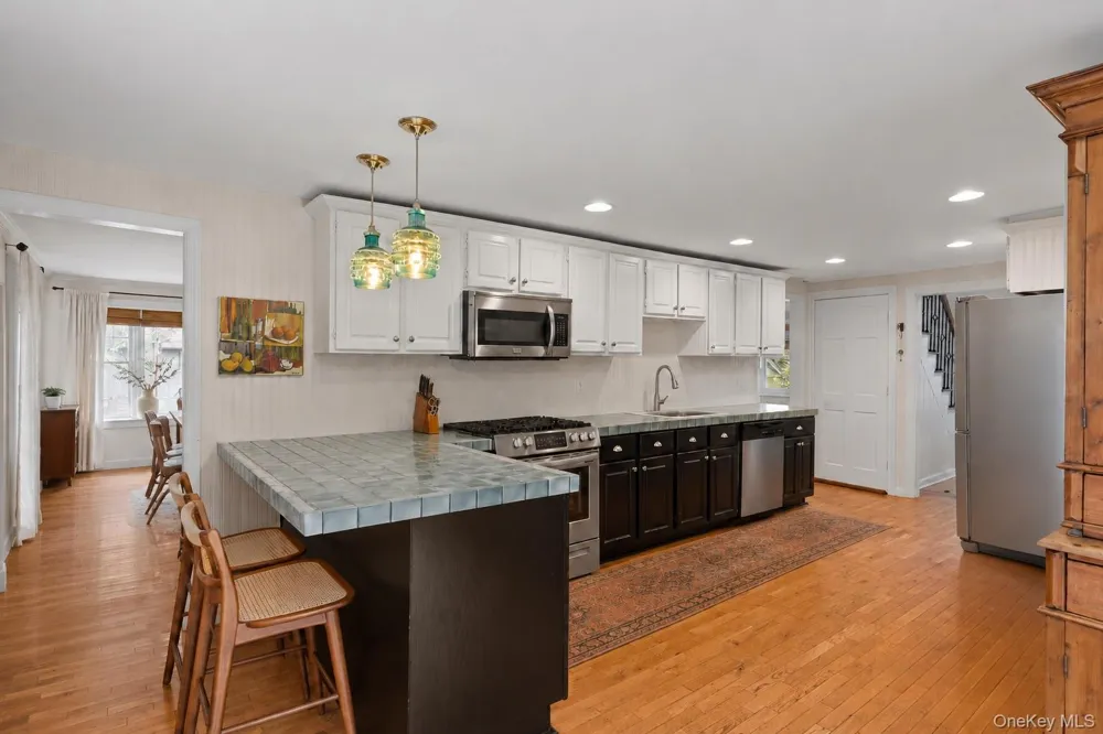 18 Walnut Avenue Setauket, NY 11733