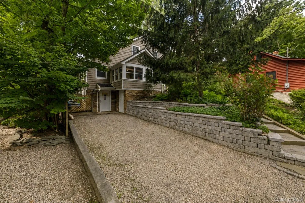 18 Walnut Avenue Setauket, NY 11733