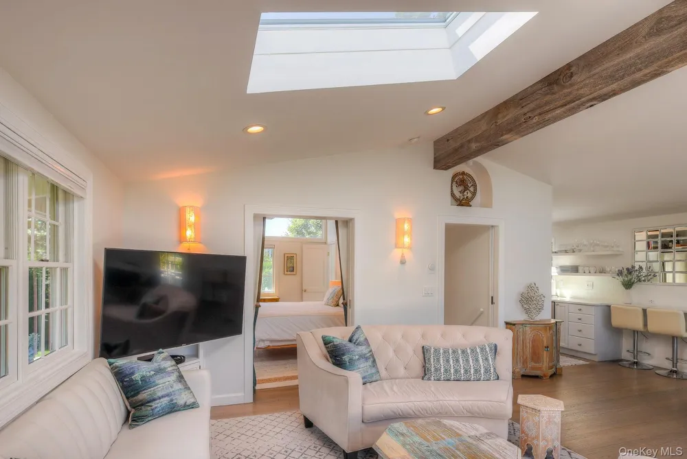 18 Cliff Road Amagansett, NY 11930