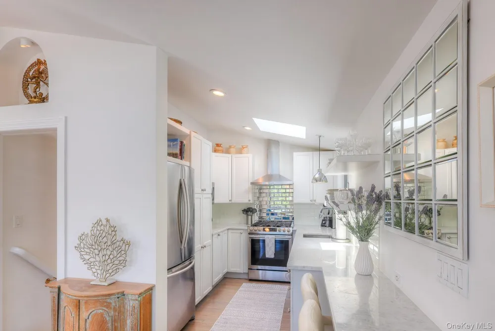 18 Cliff Road Amagansett, NY 11930