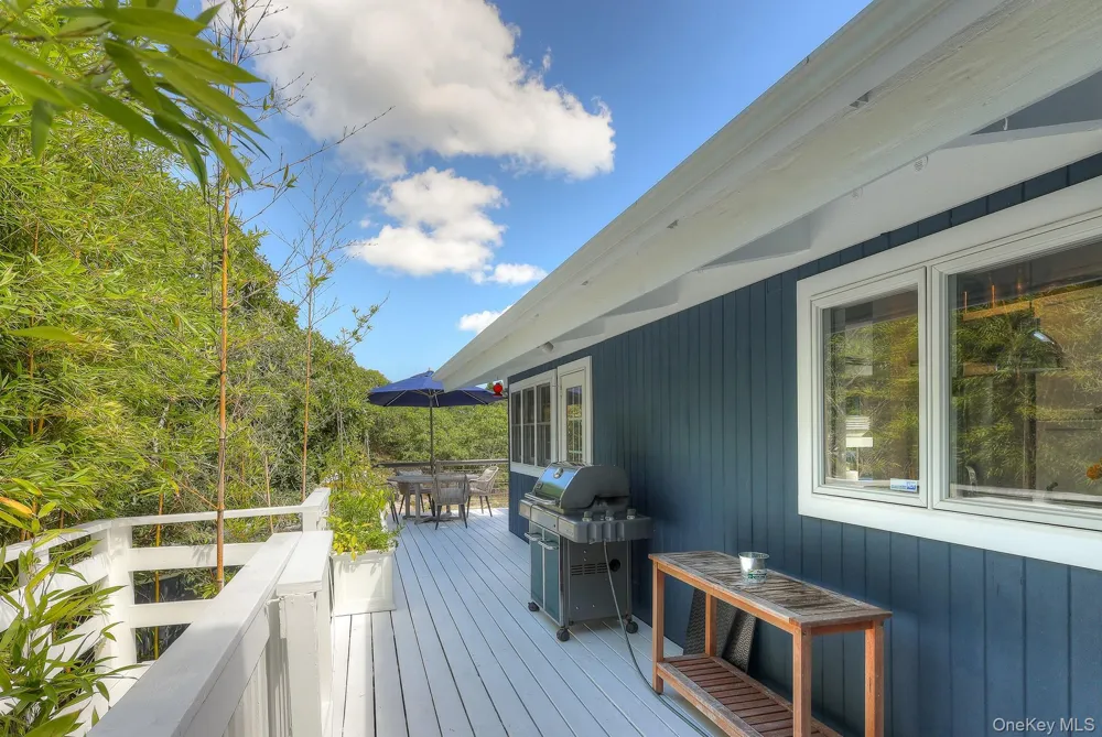 18 Cliff Road Amagansett, NY 11930