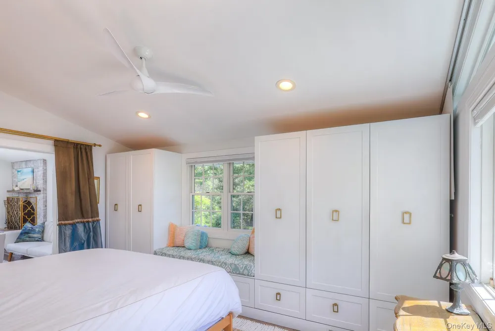 18 Cliff Road Amagansett, NY 11930