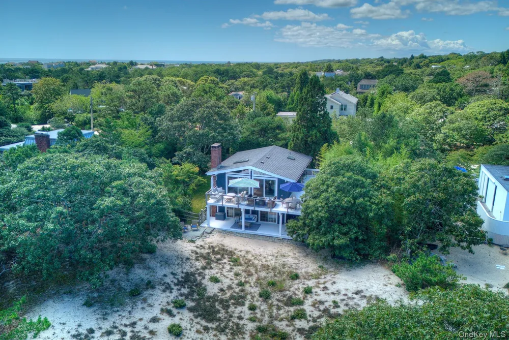 18 Cliff Road Amagansett, NY 11930