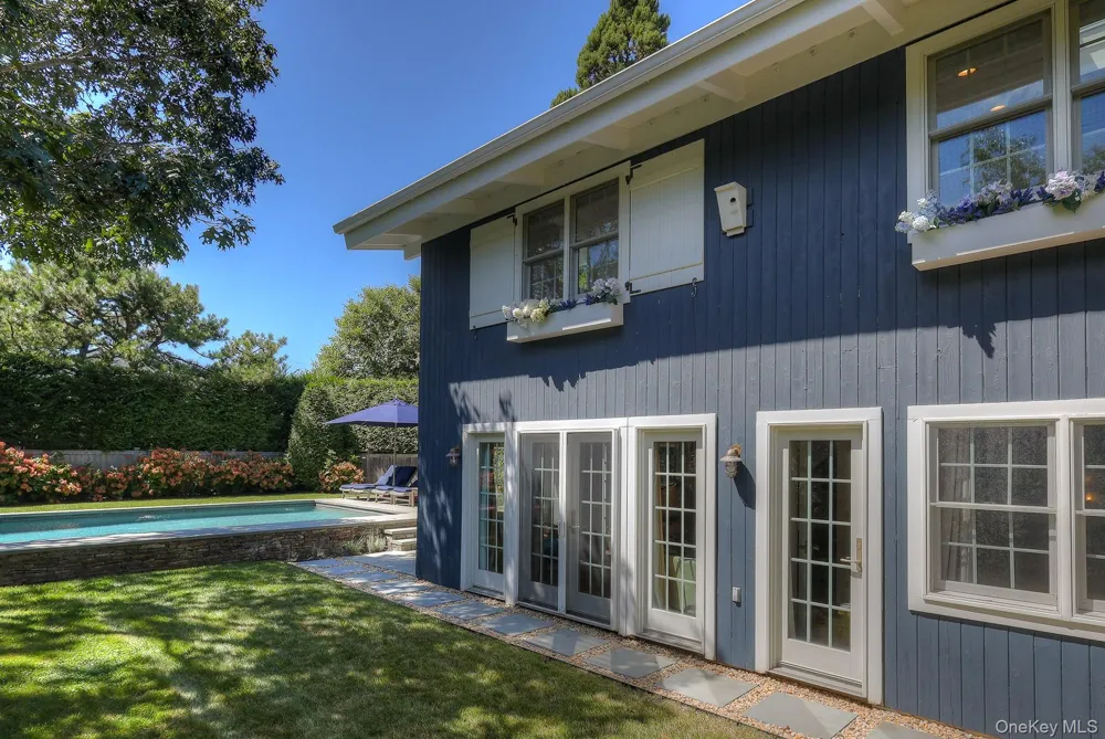 18 Cliff Road Amagansett, NY 11930