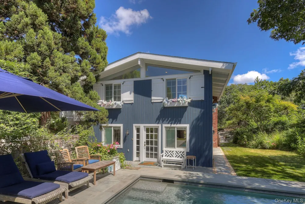 18 Cliff Road Amagansett, NY 11930