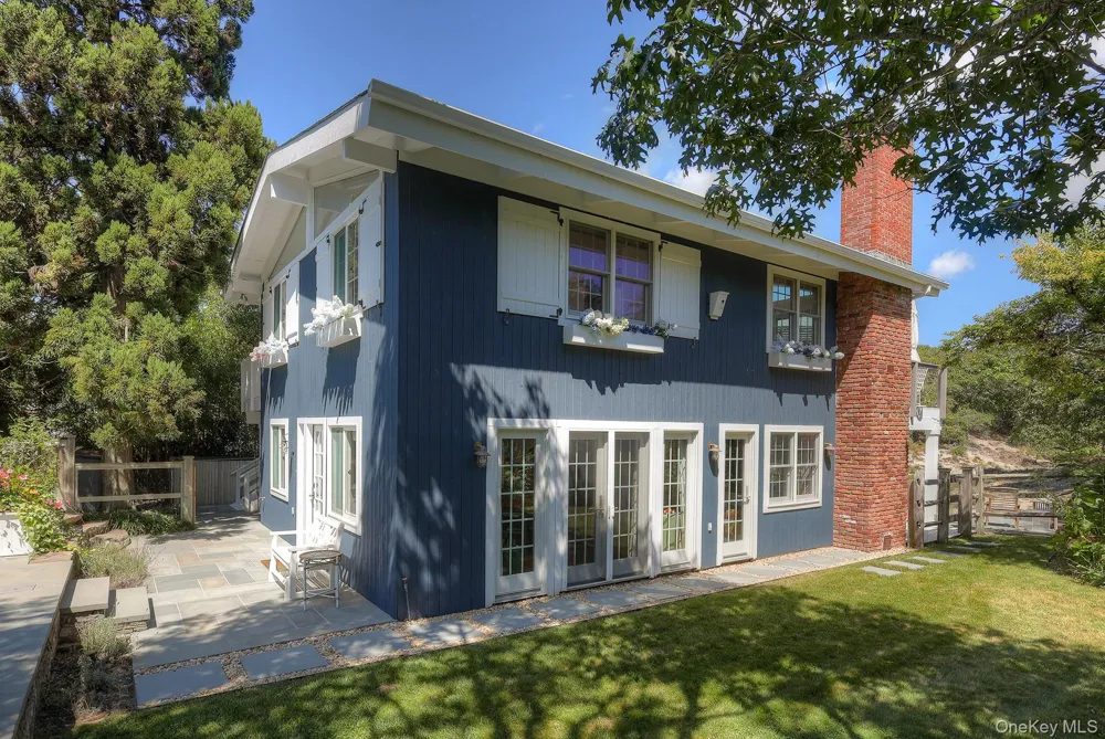 18 Cliff Road Amagansett, NY 11930