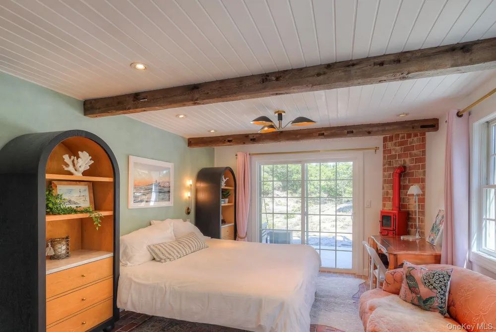 18 Cliff Road Amagansett, NY 11930