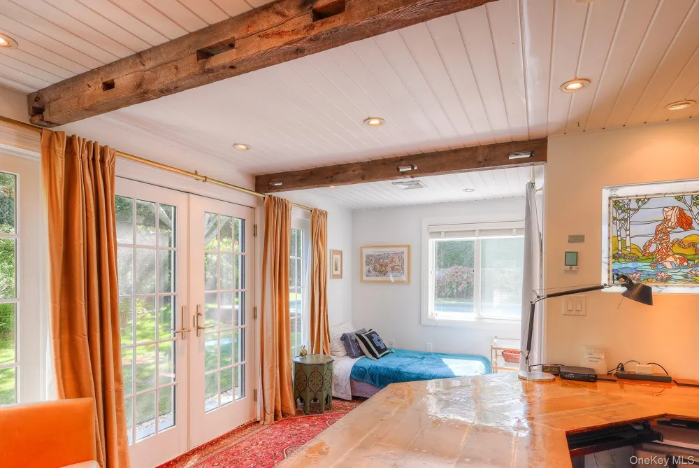 18 Cliff Road Amagansett, NY 11930