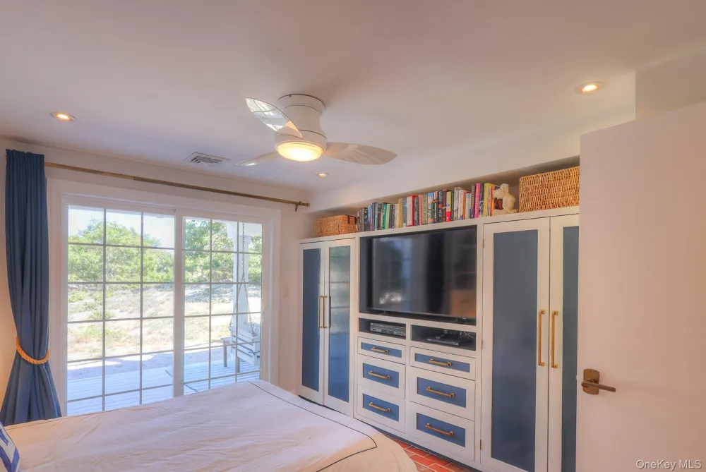 18 Cliff Road Amagansett, NY 11930