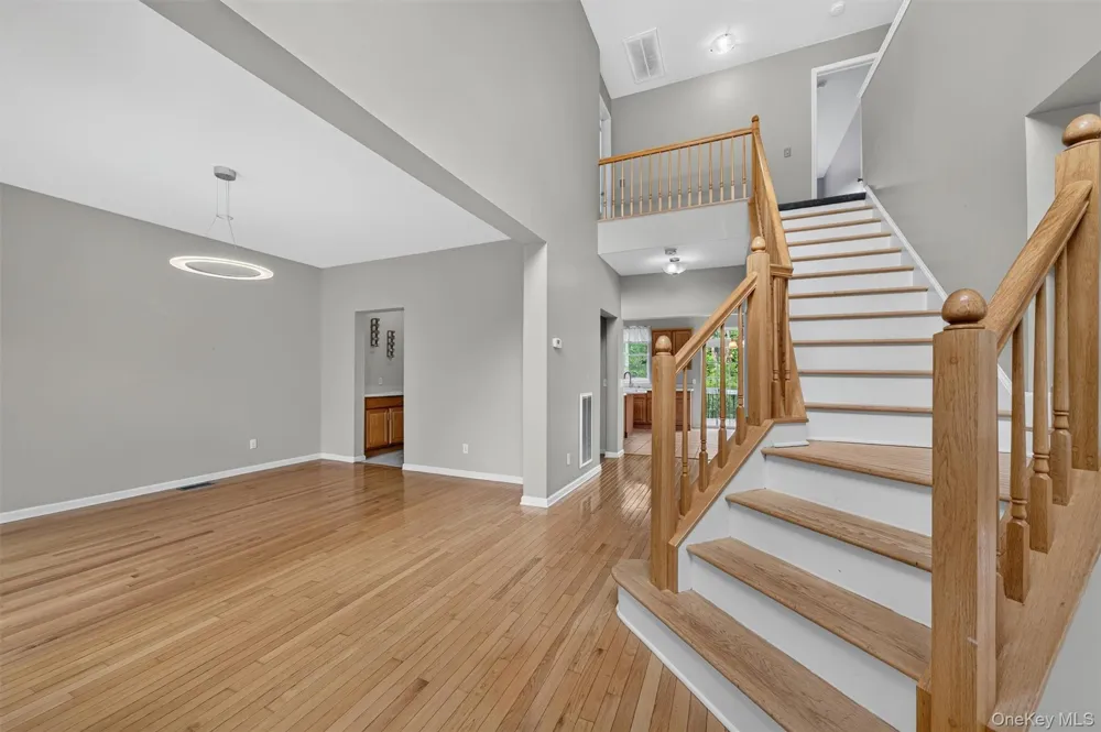 5 Oldwyck Crescent Highland Mills, NY 10930