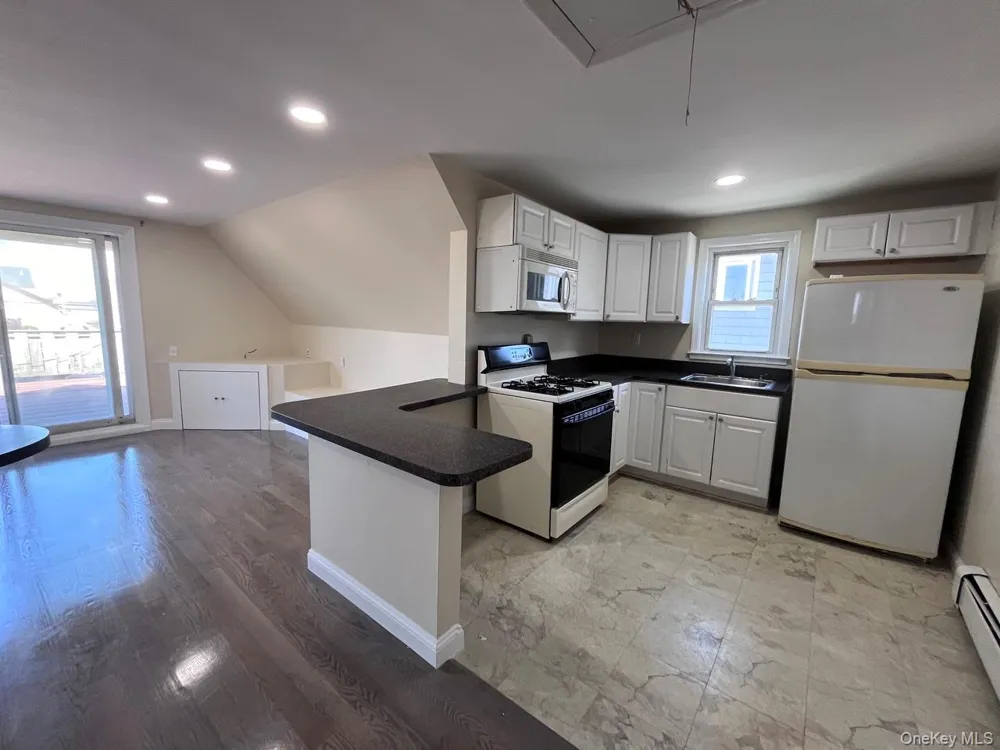 252 Lindell Boulevard Long Beach, NY 11561