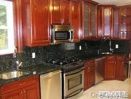 59 Essex Road Great Neck, NY 11023