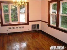 59 Essex Road Great Neck, NY 11023