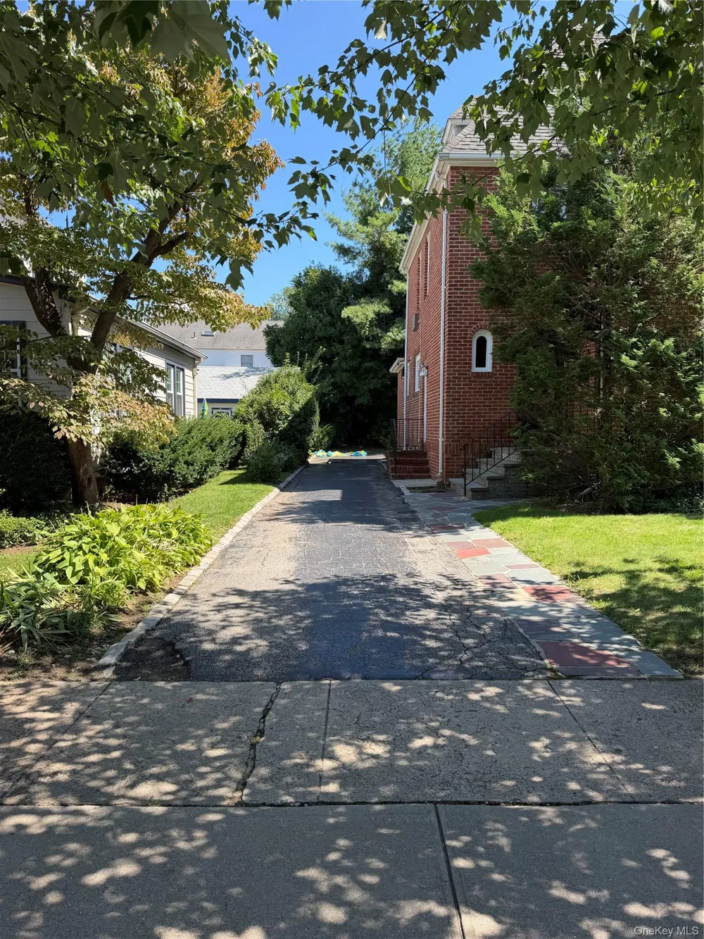 59 Essex Road Great Neck, NY 11023