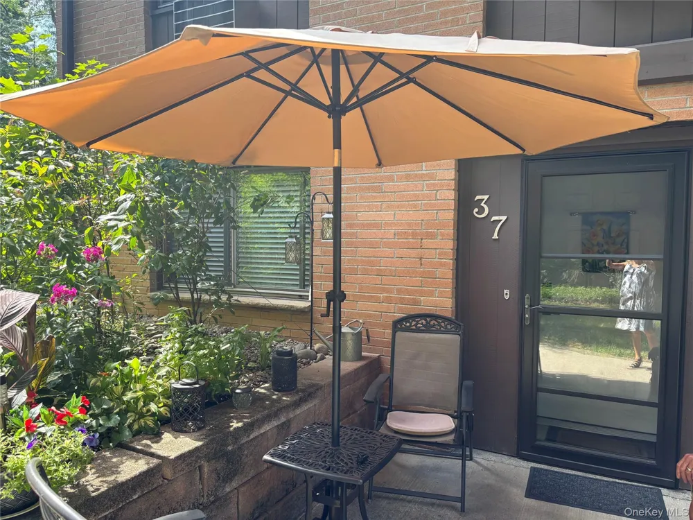 10 Oakwood Terrace #37 New Windsor, NY 12553