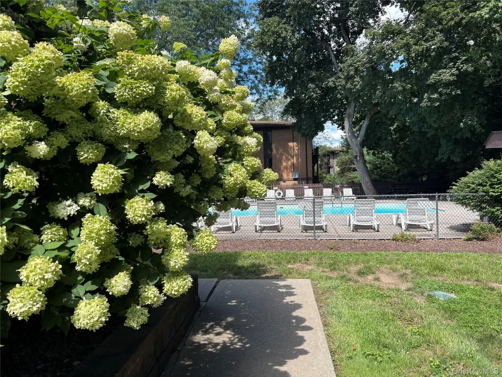 10 Oakwood Terrace #37 New Windsor, NY 12553