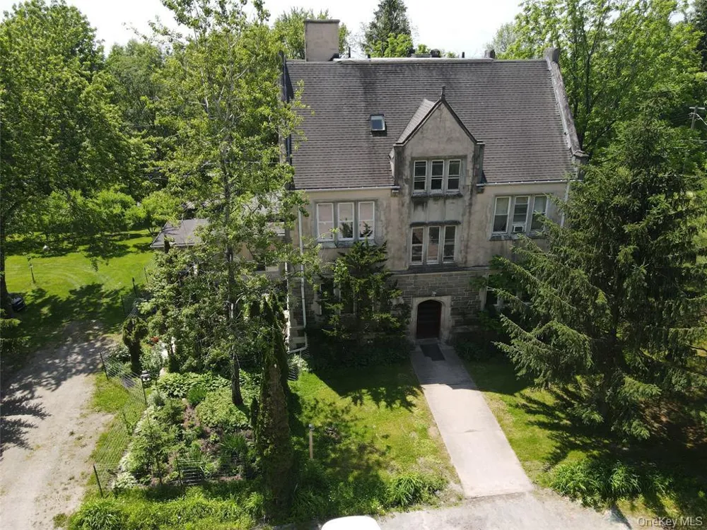 48 Loomis Village Road Liberty, NY 12754