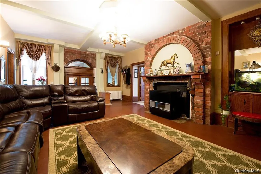 48 Loomis Village Road Liberty, NY 12754
