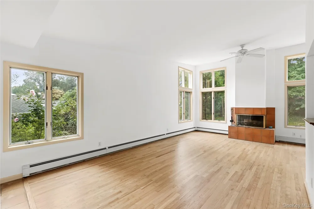41 Shirley Street Wading River, NY 11792