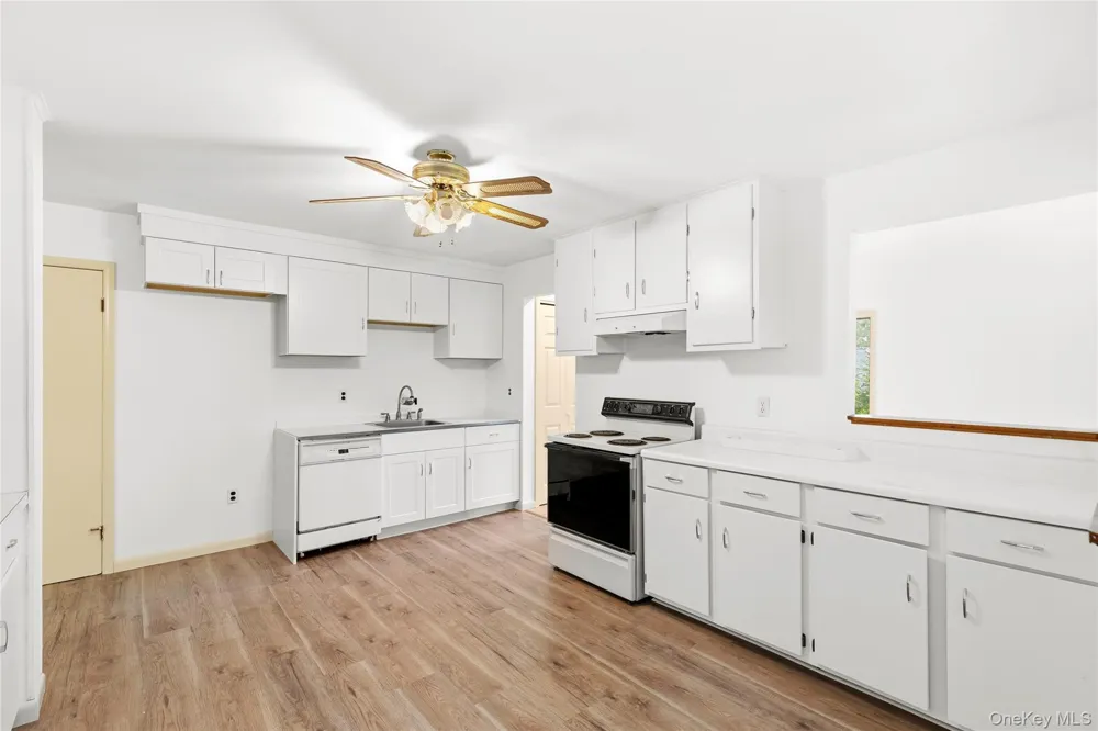 41 Shirley Street Wading River, NY 11792