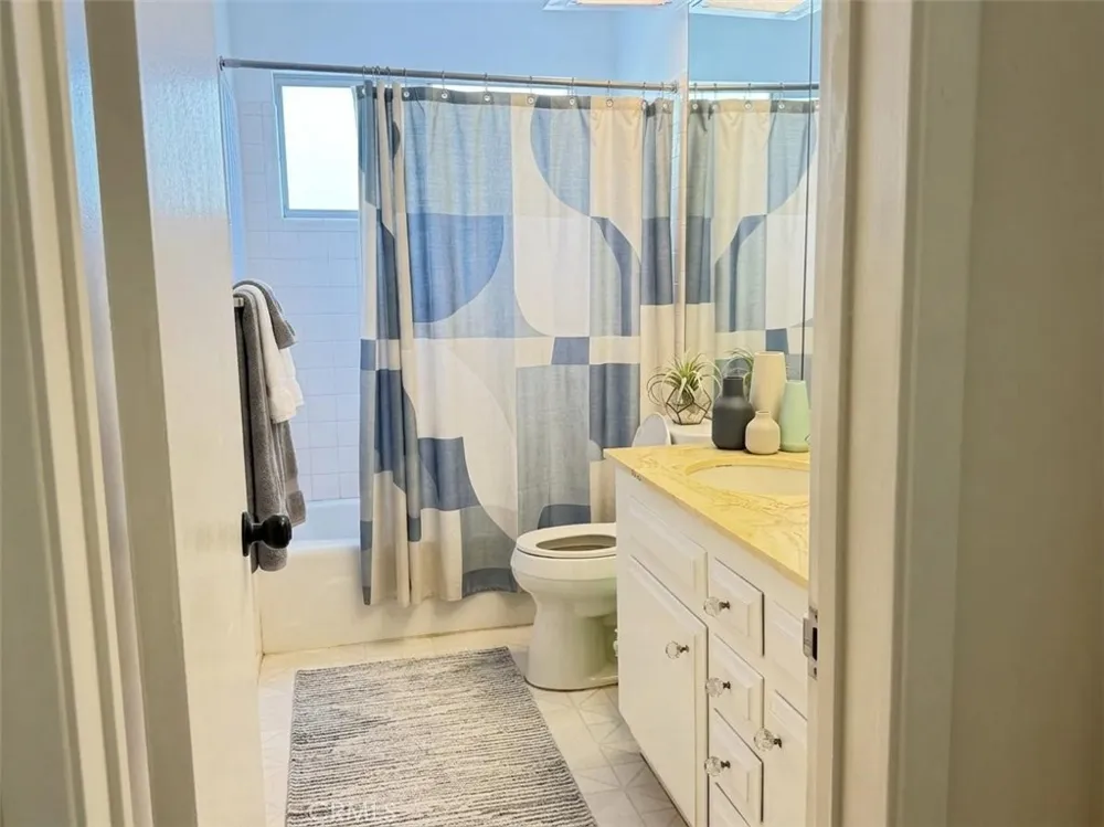 5960 Gundry Long Beach, CA 90805