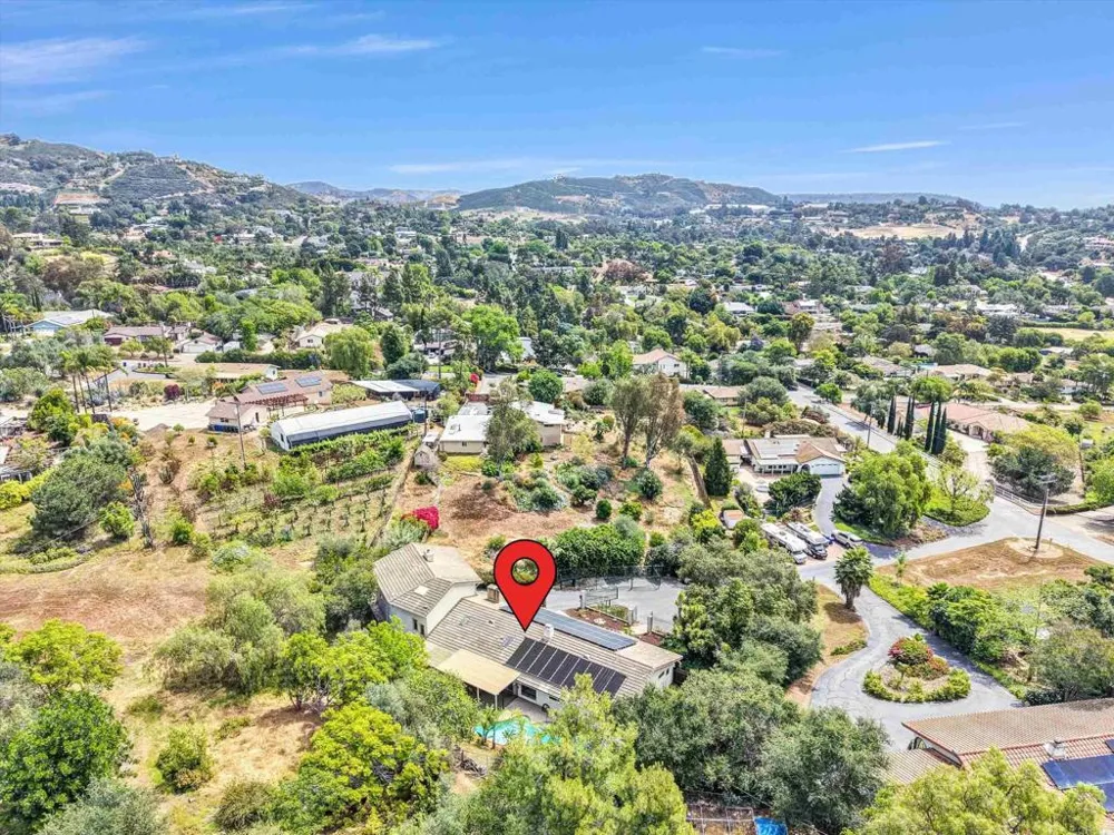 3056 Overhill Drive Vista, CA 92084
