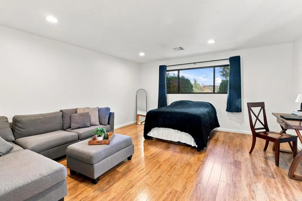 3056 Overhill Drive Vista, CA 92084