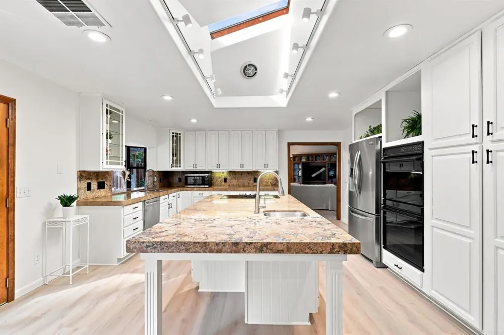 3056 Overhill Drive Vista, CA 92084
