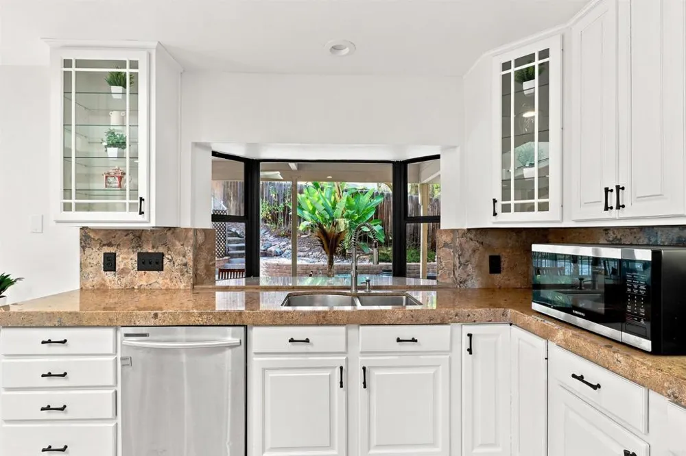 3056 Overhill Drive Vista, CA 92084