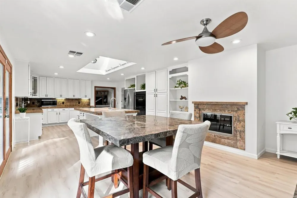 3056 Overhill Drive Vista, CA 92084