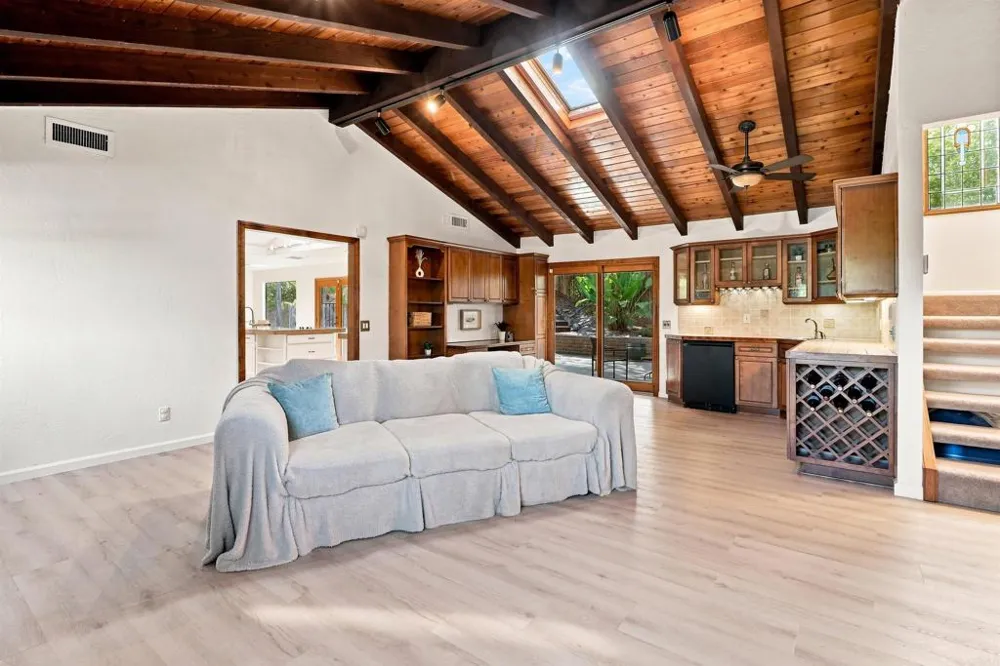 3056 Overhill Drive Vista, CA 92084