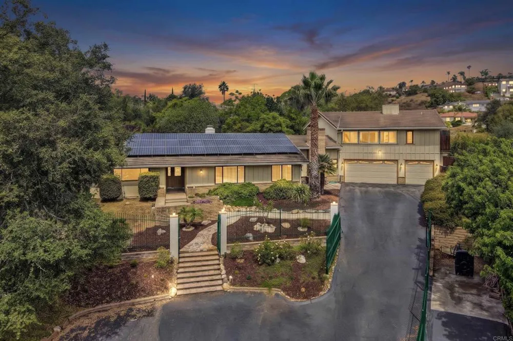 3056 Overhill Drive Vista, CA 92084