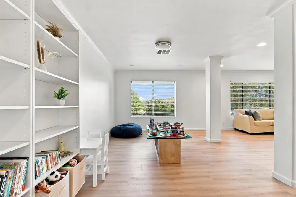 3056 Overhill Drive Vista, CA 92084