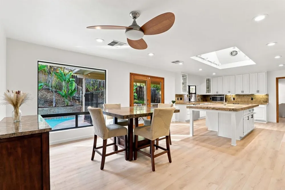 3056 Overhill Drive Vista, CA 92084