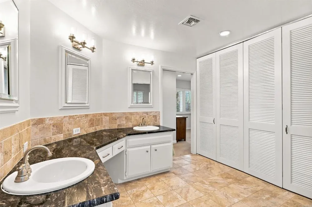 3056 Overhill Drive Vista, CA 92084