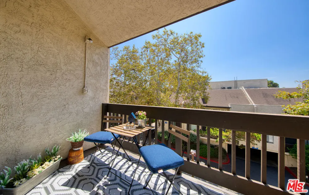 11301 Summertime Lane Culver City, CA 90230