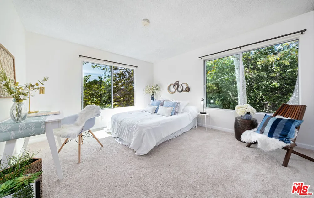 11301 Summertime Lane Culver City, CA 90230