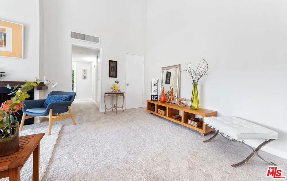 11301 Summertime Lane Culver City, CA 90230