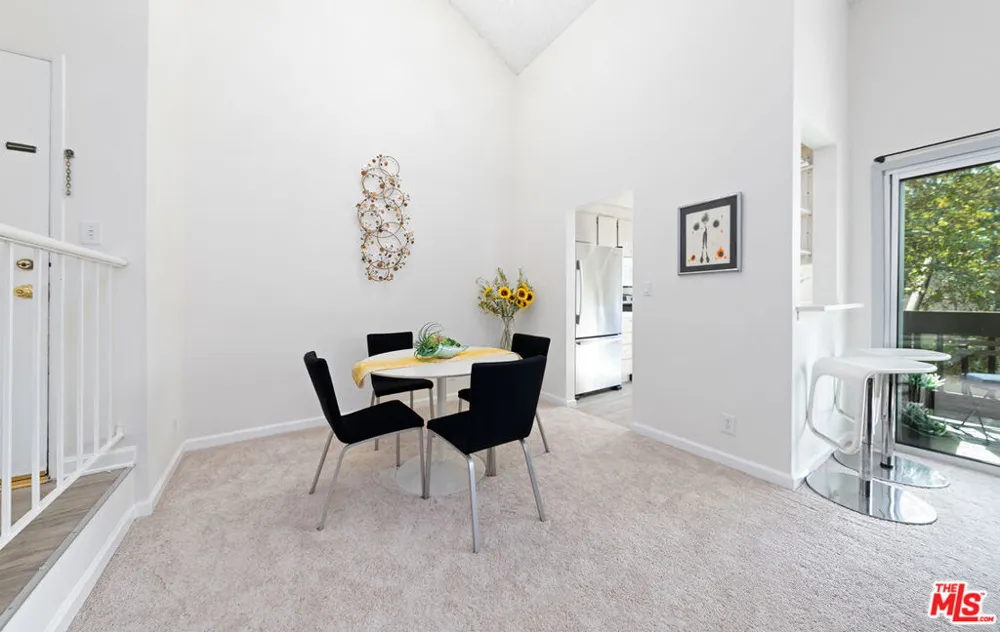 11301 Summertime Lane Culver City, CA 90230