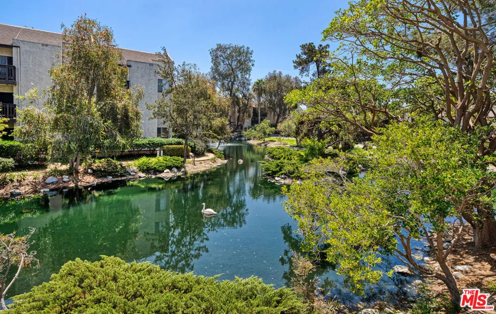 11301 Summertime Lane Culver City, CA 90230