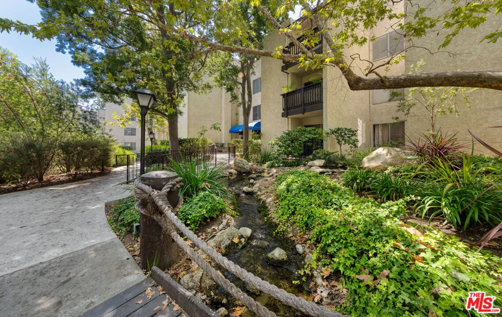 11301 Summertime Lane Culver City, CA 90230